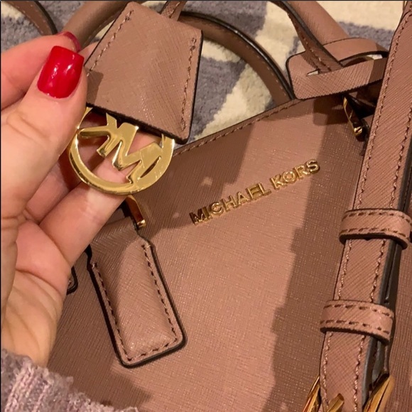 VERY RARE ONE OF A KIND MICHAEL KORS PURSE ✨💕 - Picture 4 of 4